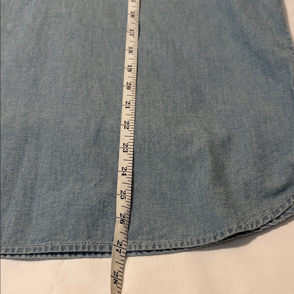 J.Crew Women’s Chambray Denim Shirt Small Popover Utility Button Front - Picture 8 of 9